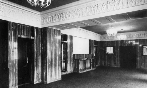 AL18 Loosův sál v Bauerově zámečku